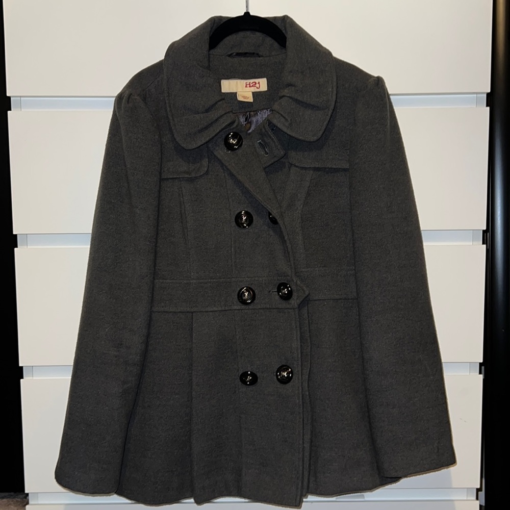H2j charcoal grey coat